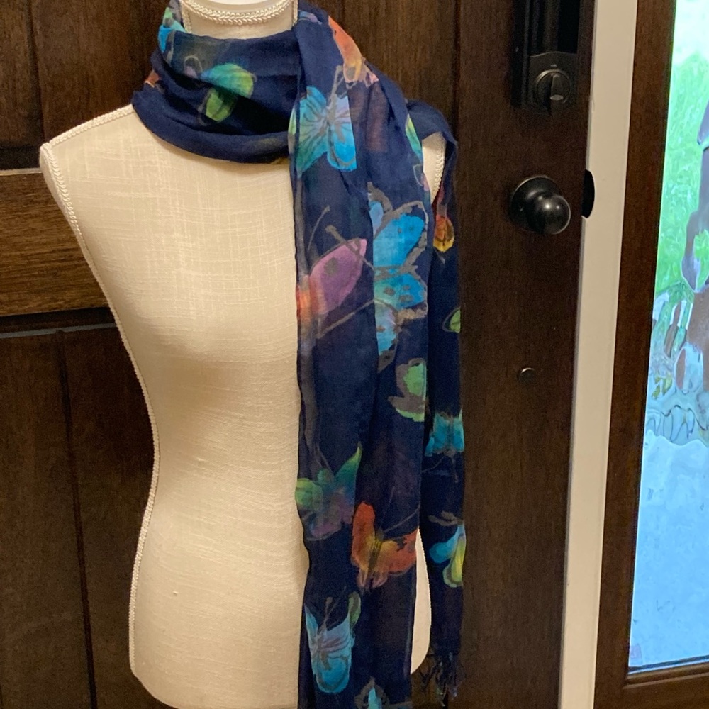 Scarf 38” X 29”, long ends have fringe.